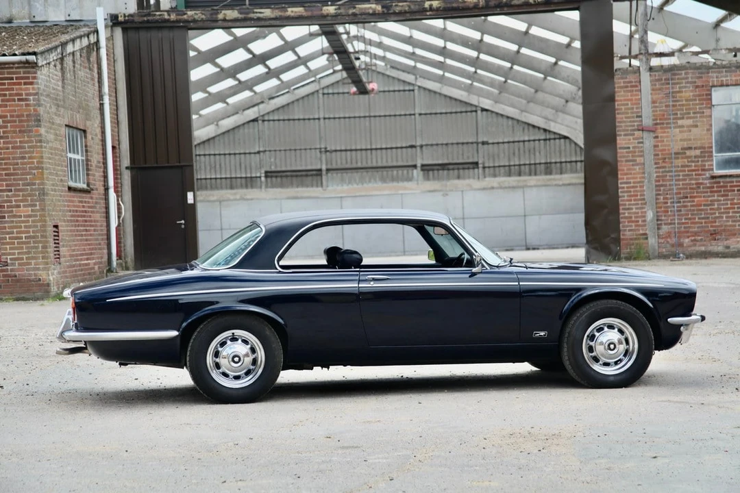 1975 Jaguar XJ Coupe - Image 7 of 30