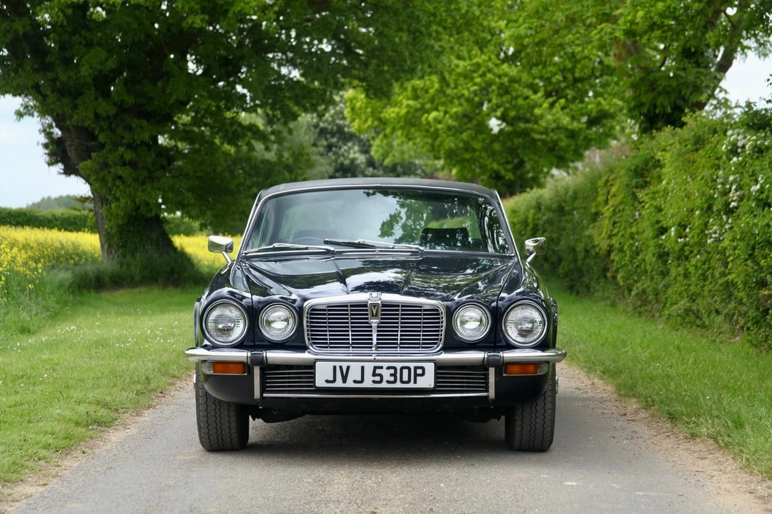 1975 Jaguar XJ Coupe - Image 9 of 30