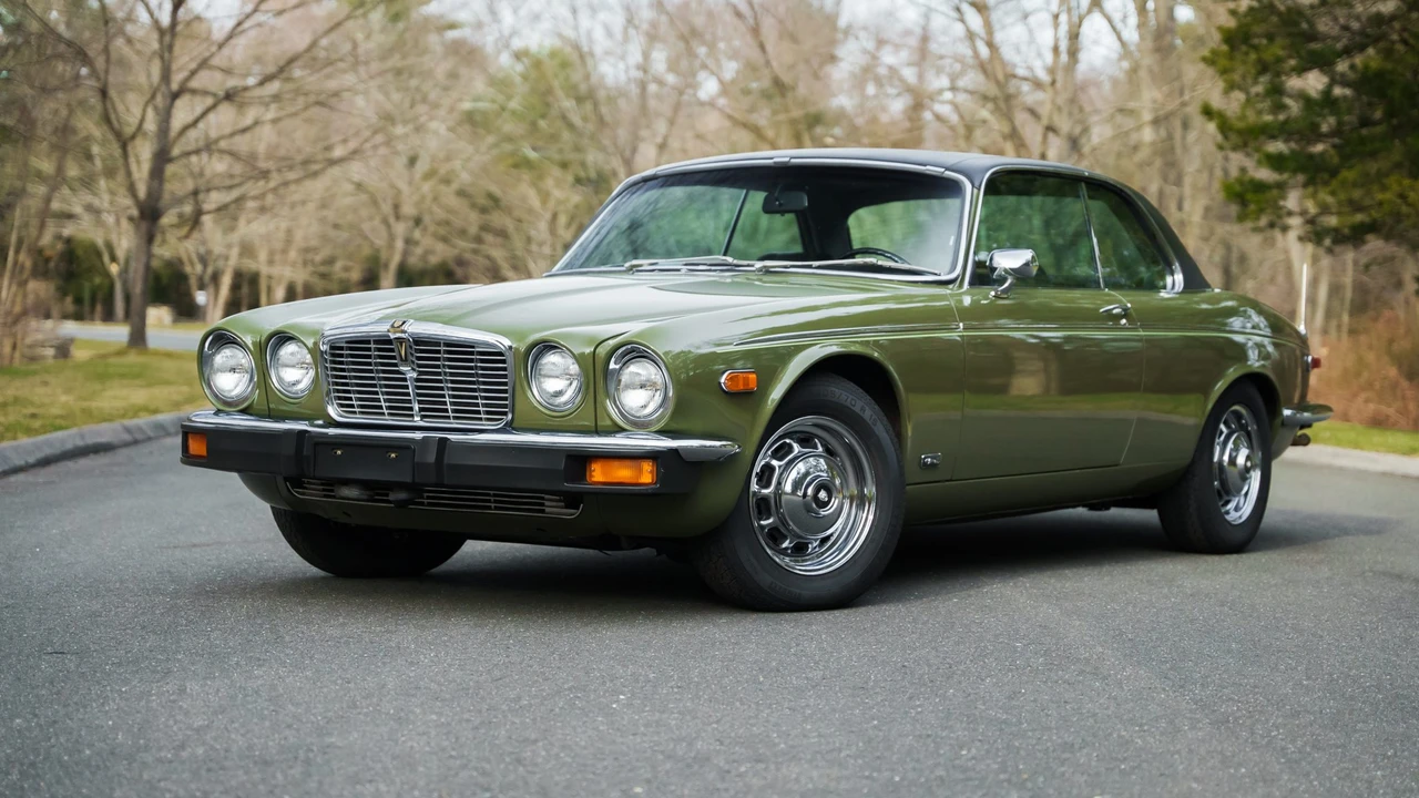 1975 Jaguar XJ Coupe - Image 2 of 31