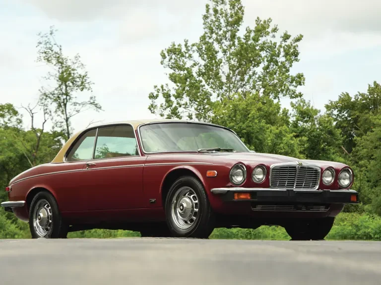1975 Jaguar XJ Coupe - Image 2 of 2