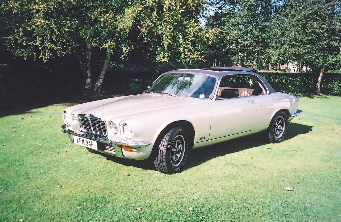 1975 Jaguar XJ Coupe - Image 2 of 2
