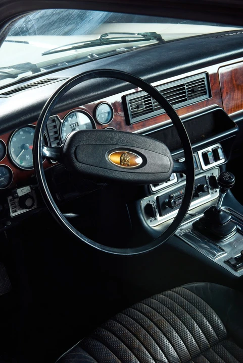 1975 Jaguar XJ Coupe - Image 9 of 30
