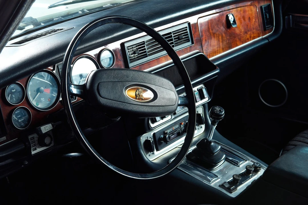 1975 Jaguar XJ Coupe - Image 12 of 30