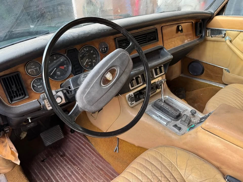 1975 Jaguar XJ Coupe - Image 9 of 11