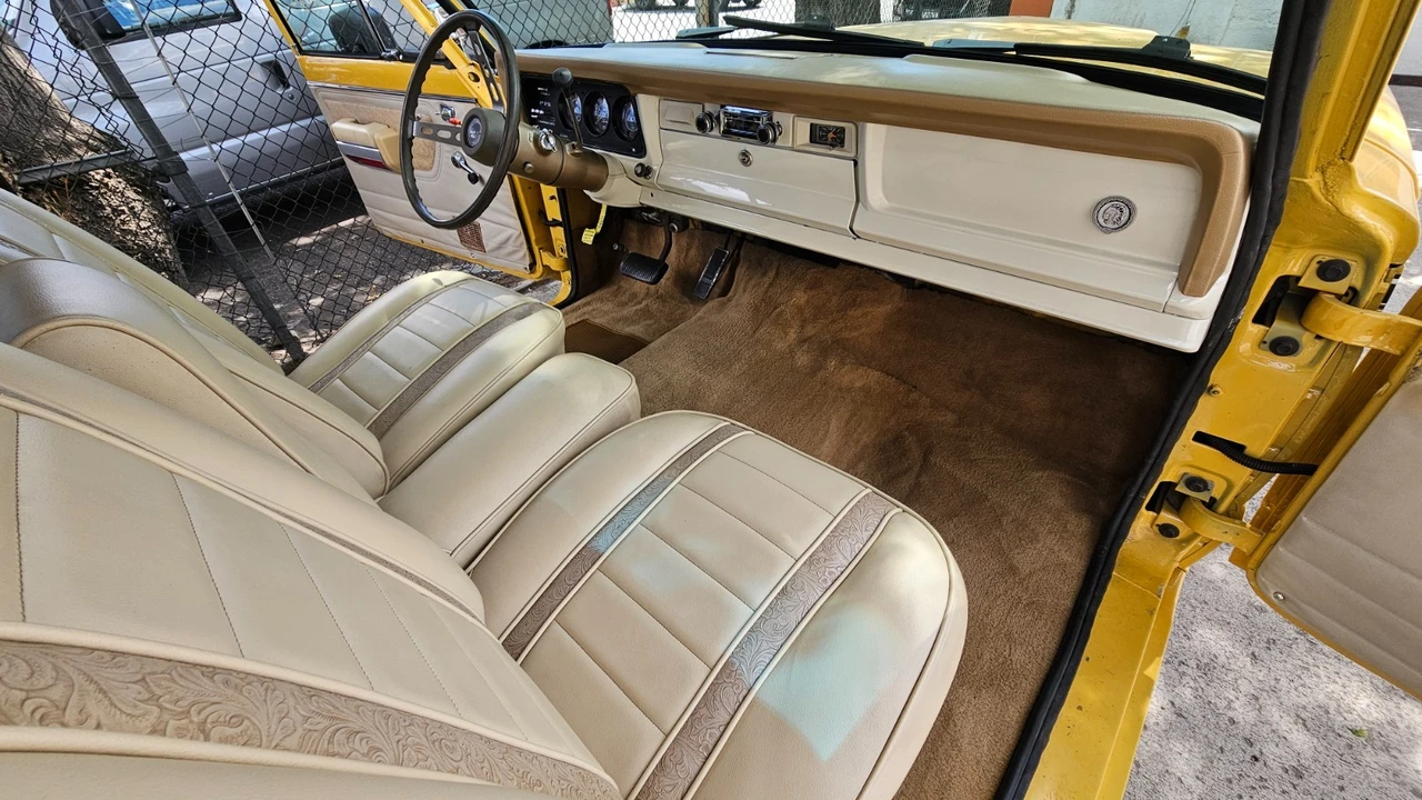 1975 Jeep SJ Cherokee - Image 11 of 19
