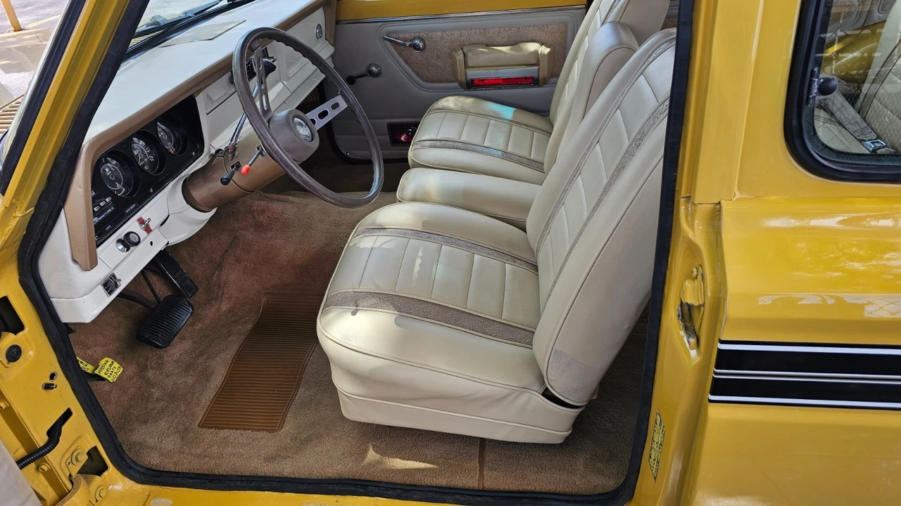 1975 Jeep SJ Cherokee - Image 12 of 19