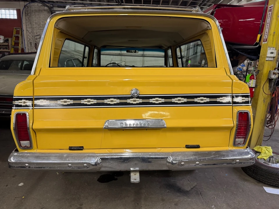 1975 Jeep SJ Cherokee - Image 9 of 19