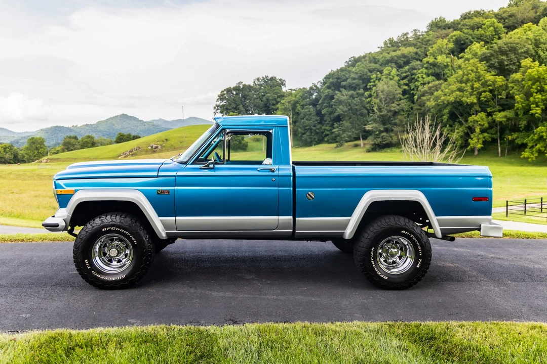 1975 Jeep SJ Gladiator - Image 9 of 31