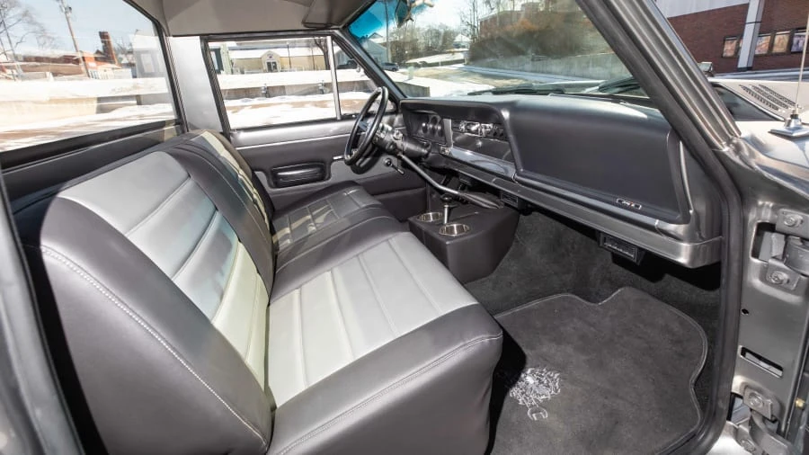 1975 Jeep SJ Gladiator - Image 5 of 24