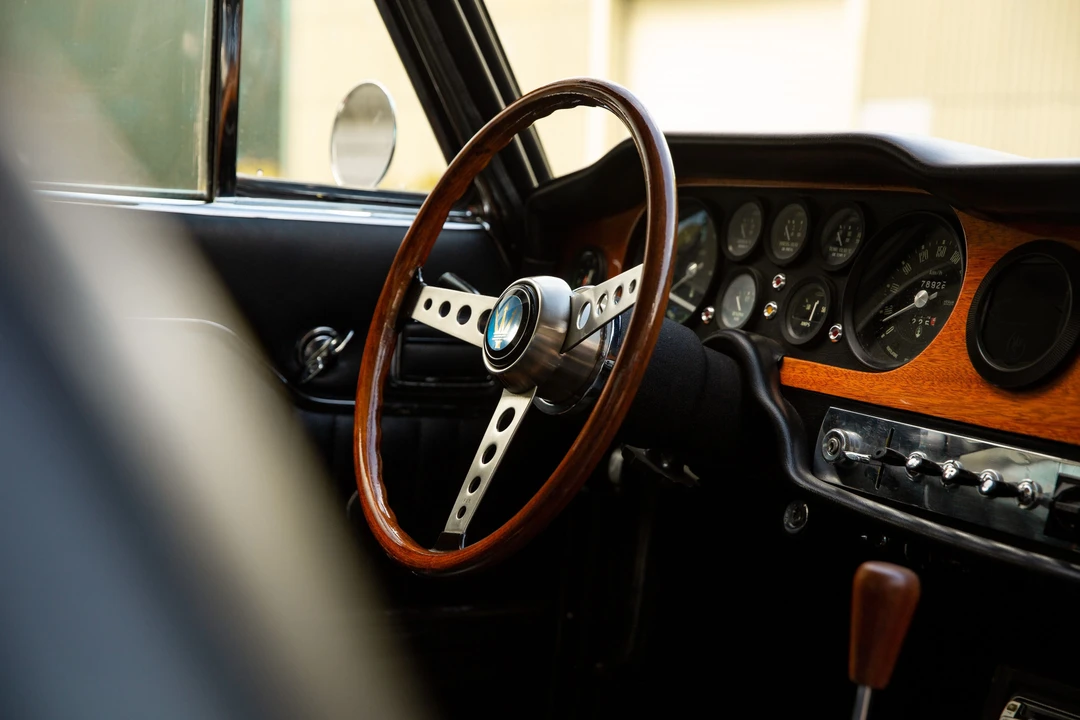 1975 Jensen Interceptor - Image 11 of 31