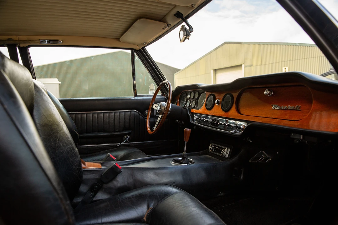 1975 Jensen Interceptor - Image 10 of 31