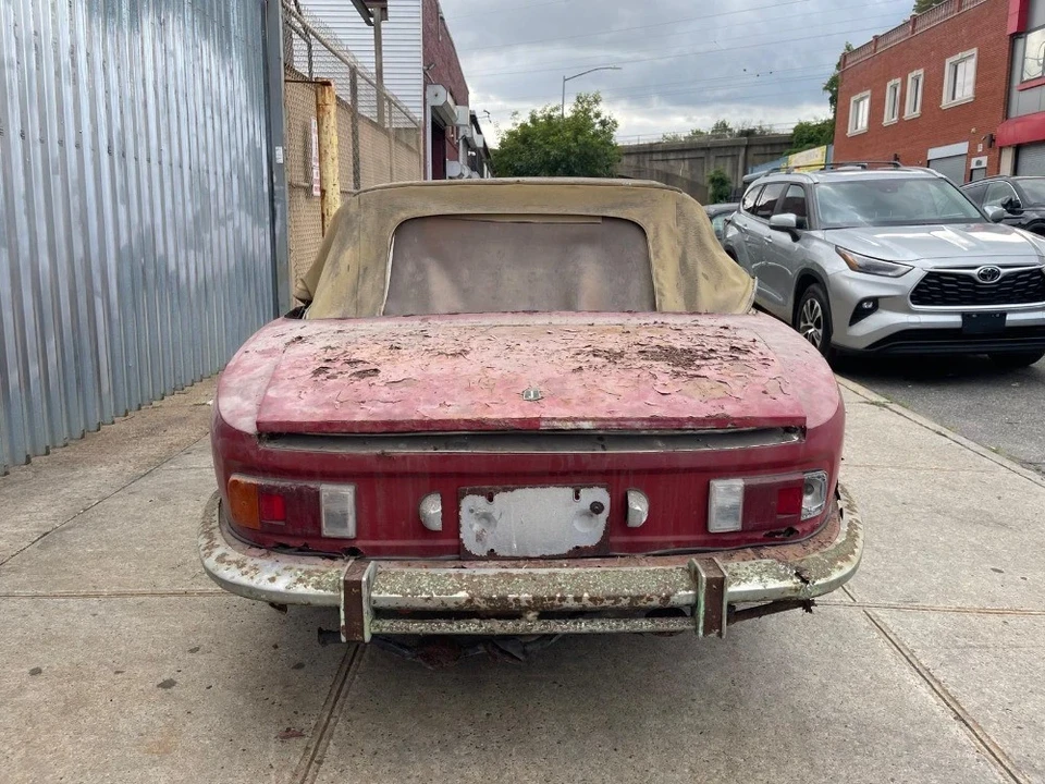 1975 Jensen Interceptor - Image 4 of 6