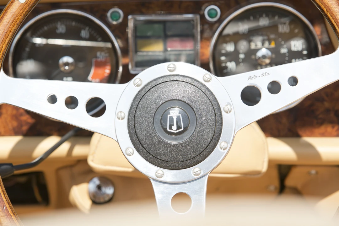 1975 Jensen Interceptor - Image 18 of 29