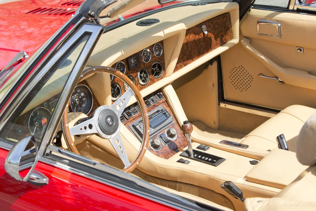 1975 Jensen Interceptor - Image 22 of 29