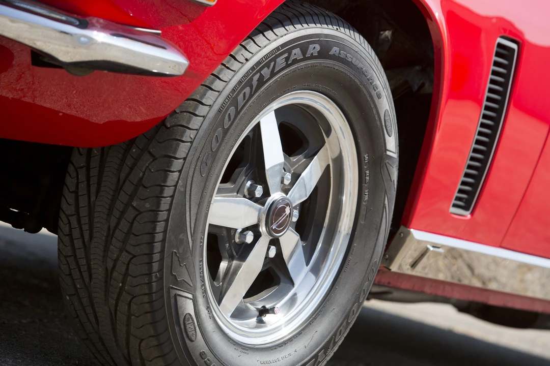 1975 Jensen Interceptor - Image 23 of 29
