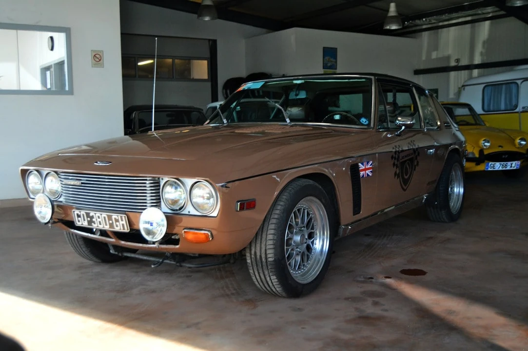1975 Jensen Interceptor - Image 7 of 30