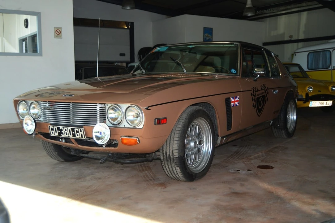 1975 Jensen Interceptor - Image 8 of 30