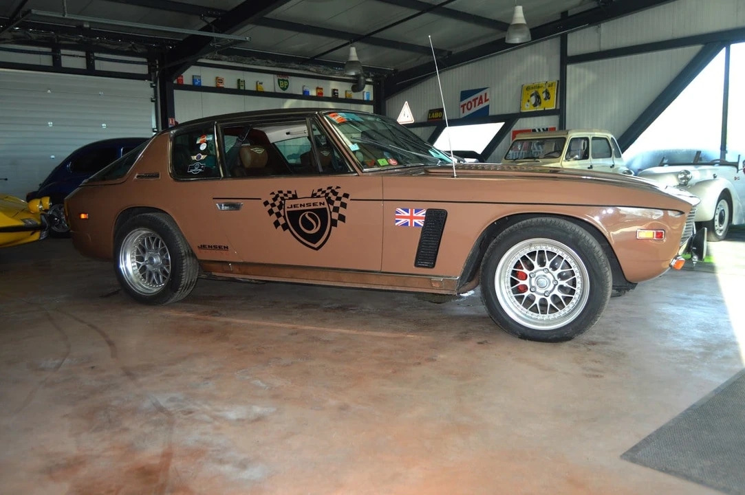 1975 Jensen Interceptor - Image 9 of 30