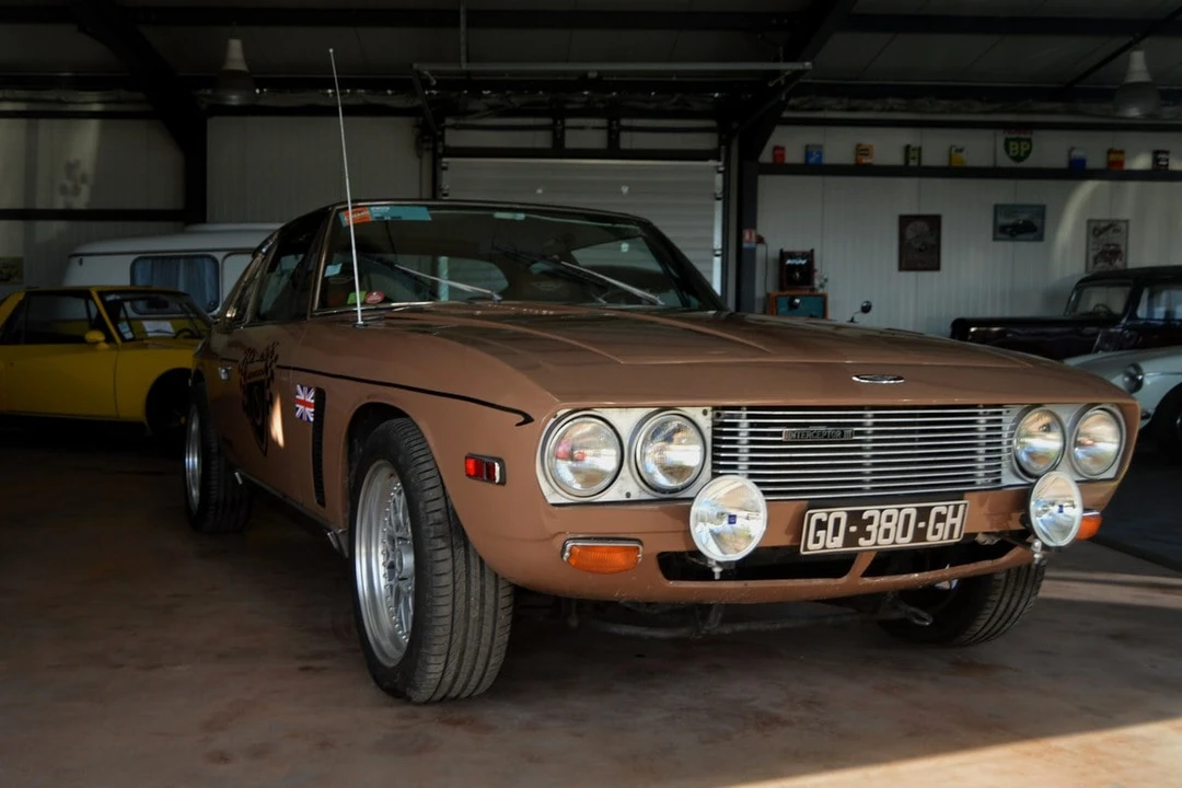 1975 Jensen Interceptor - Image 2 of 30