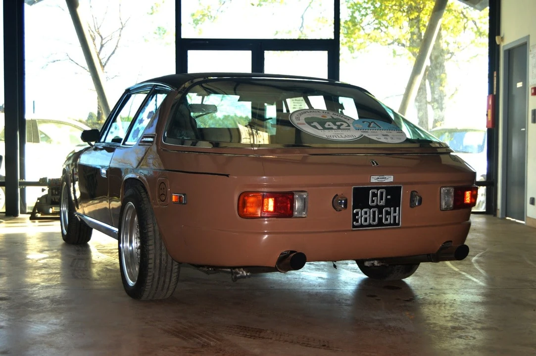 1975 Jensen Interceptor - Image 16 of 30