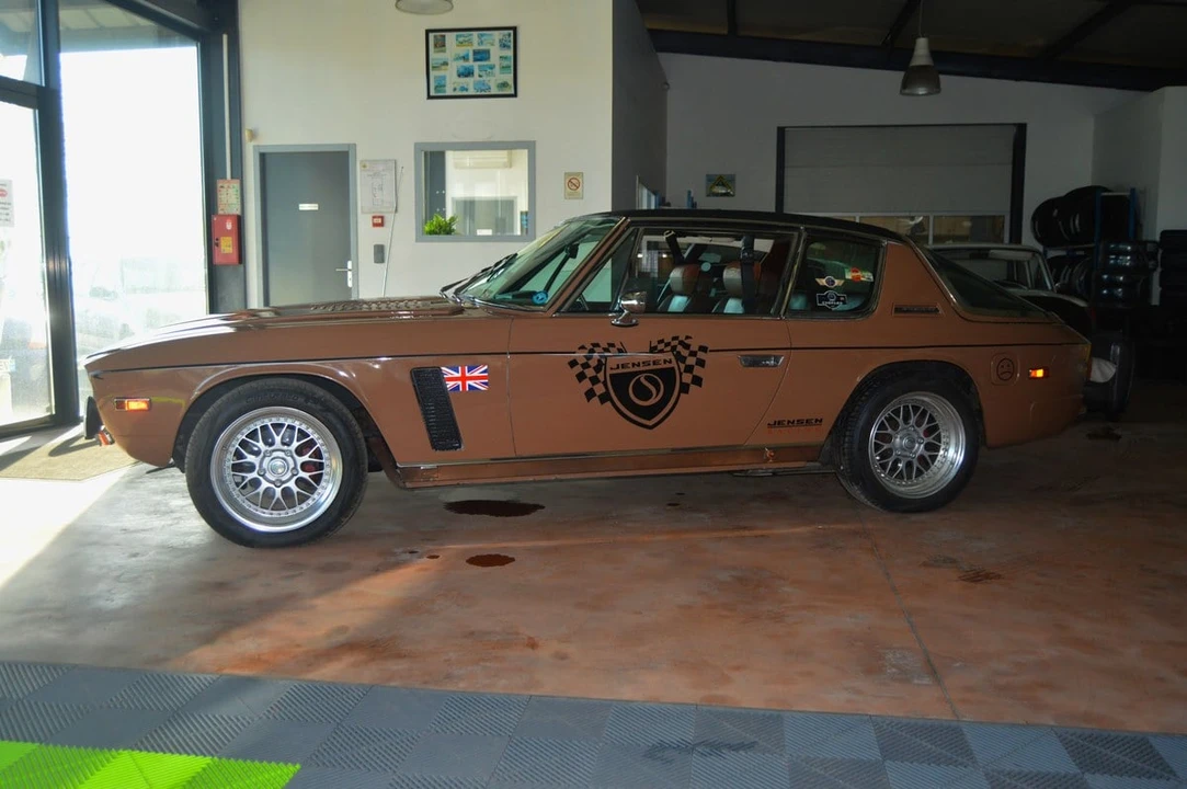 1975 Jensen Interceptor - Image 5 of 30