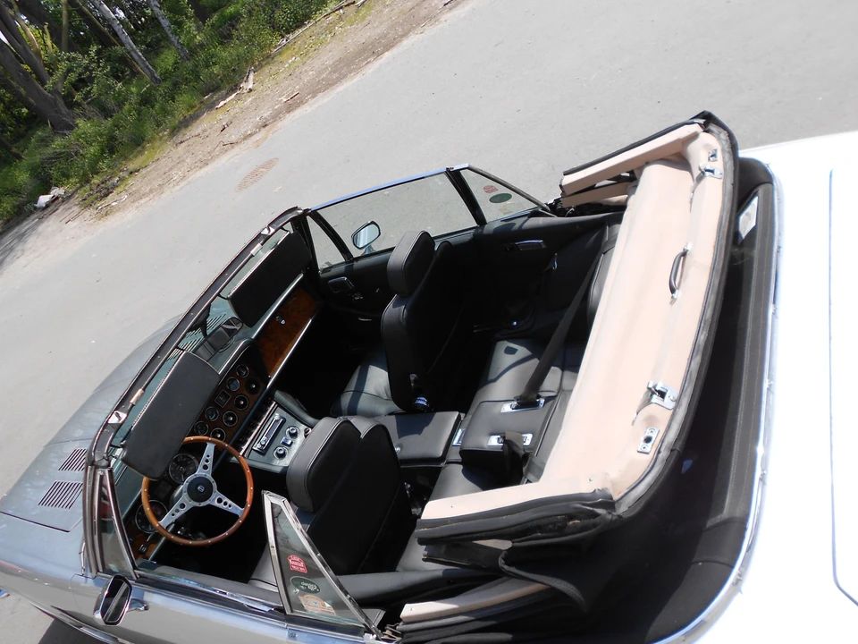 1975 Jensen Interceptor - Image 3 of 4