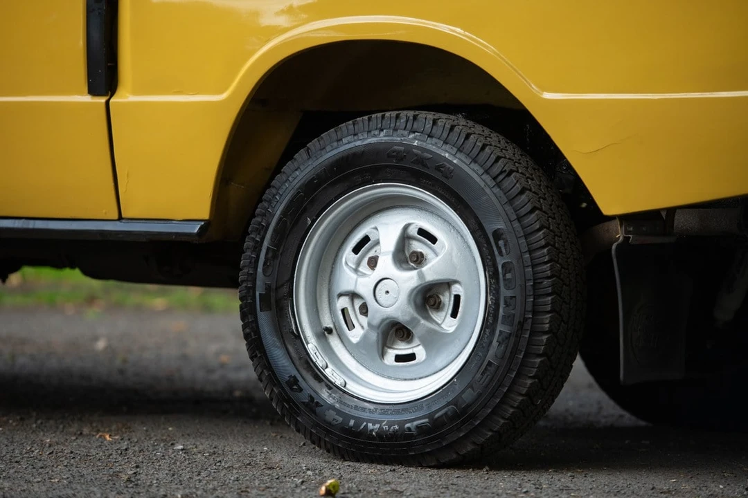 1975 Land Rover Range Rover Classic - Image 17 of 30