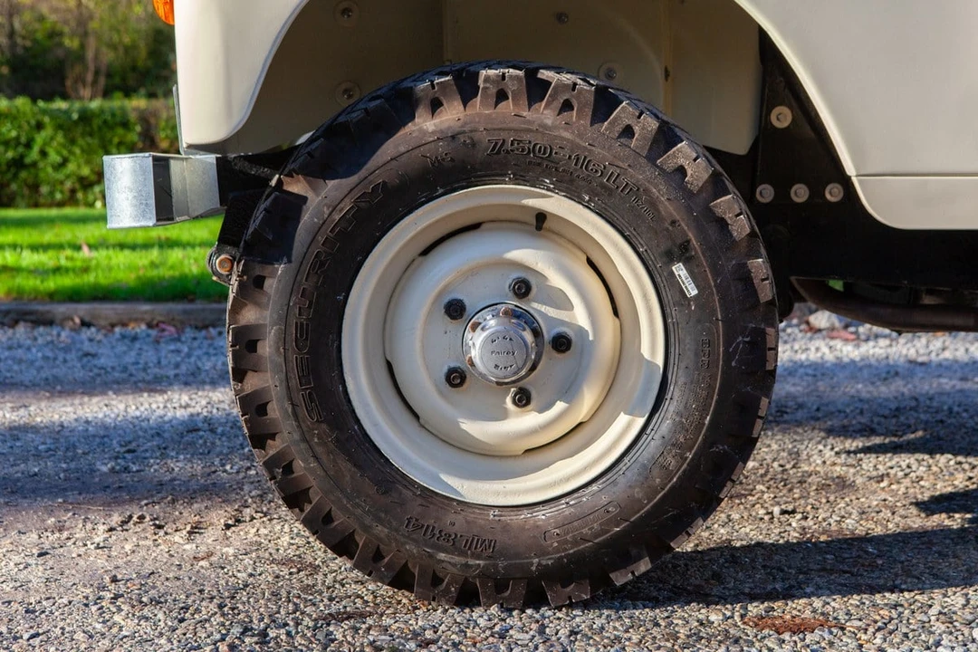 1975 Land Rover Series III 109 - Image 12 of 30