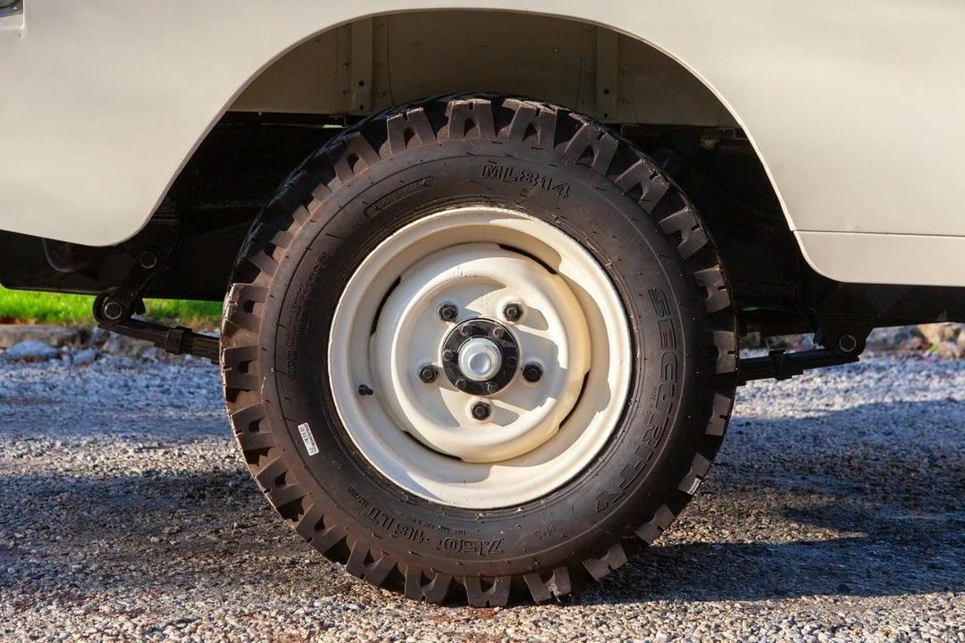 1975 Land Rover Series III 109 - Image 14 of 30