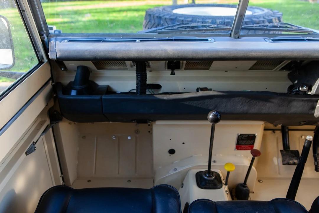 1975 Land Rover Series III 109 - Image 18 of 30