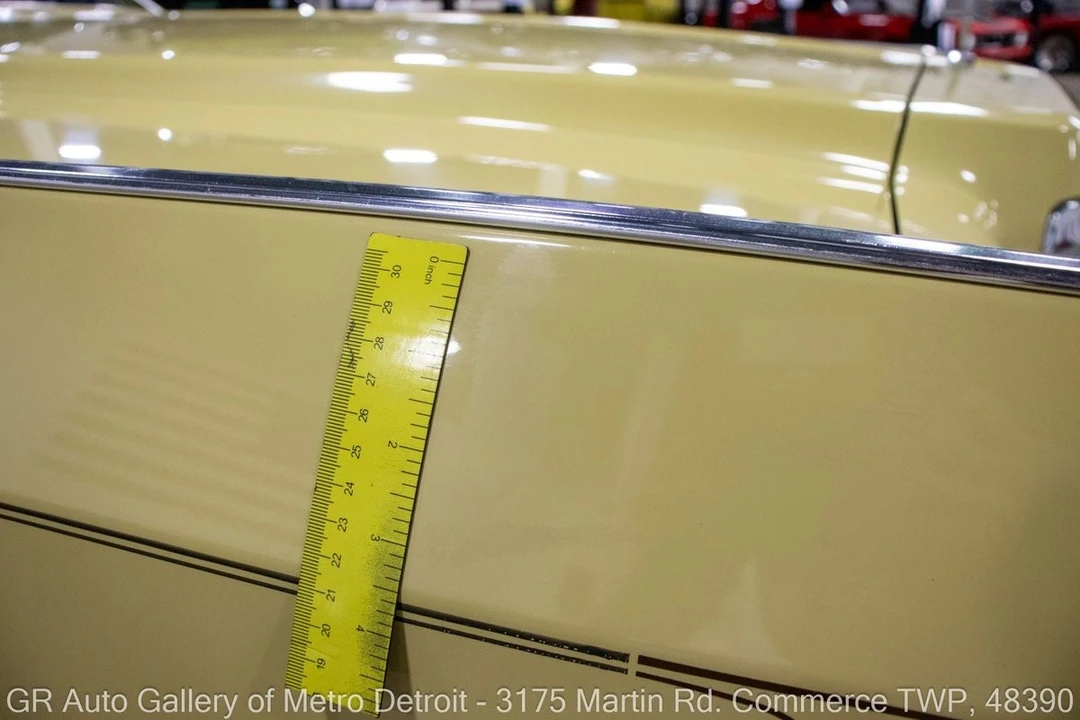 1975 Lincoln Continental 5th Gen - Image 25 of 31