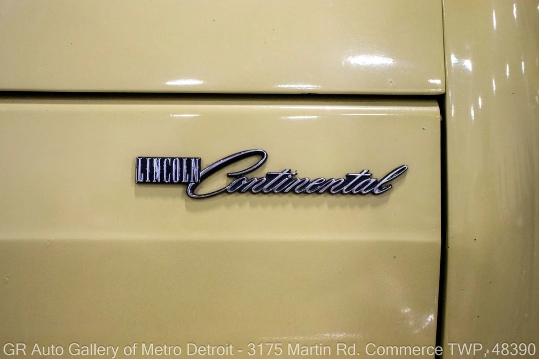 1975 Lincoln Continental 5th Gen - Image 27 of 31