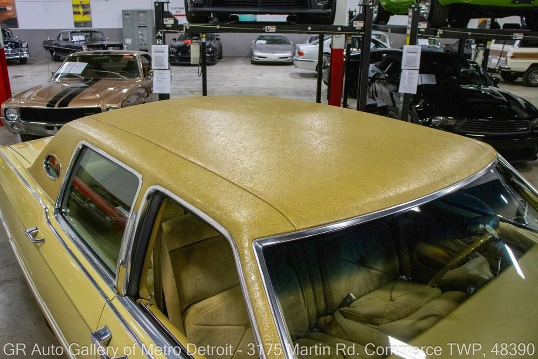 1975 Lincoln Continental 5th Gen - Image 14 of 31