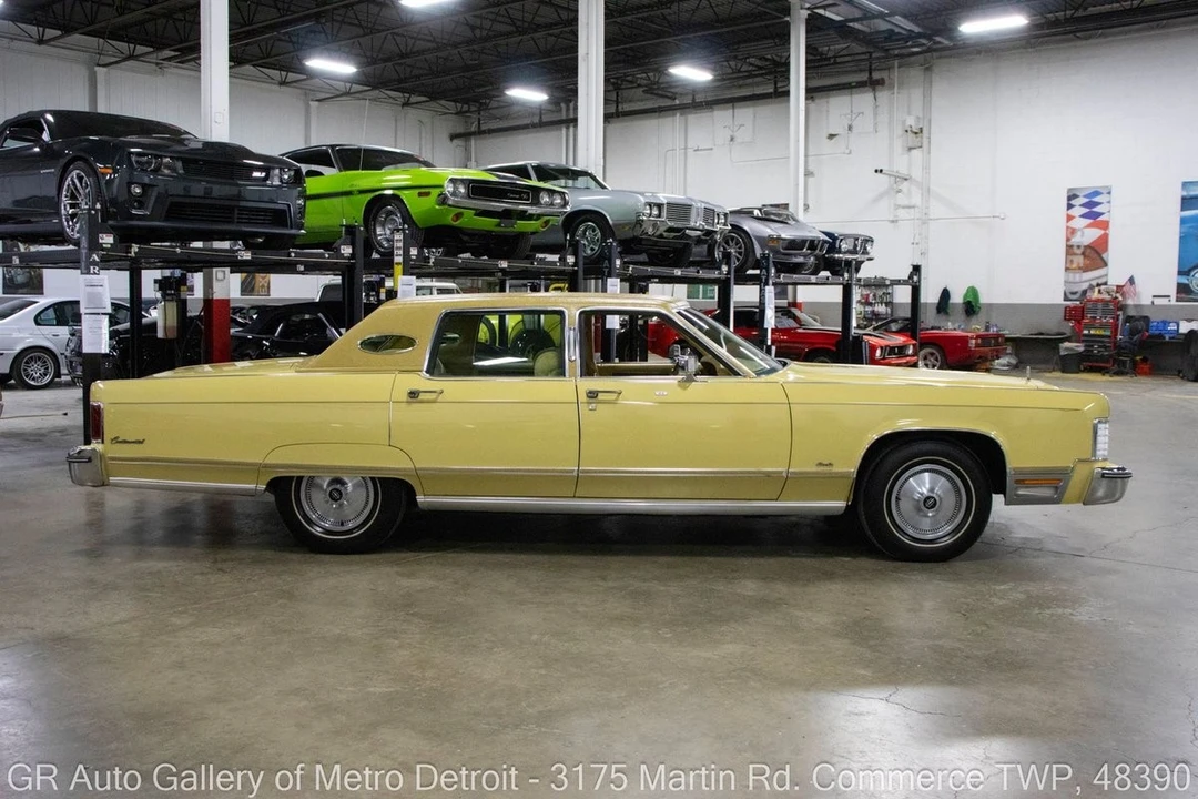 1975 Lincoln Continental 5th Gen - Image 8 of 31