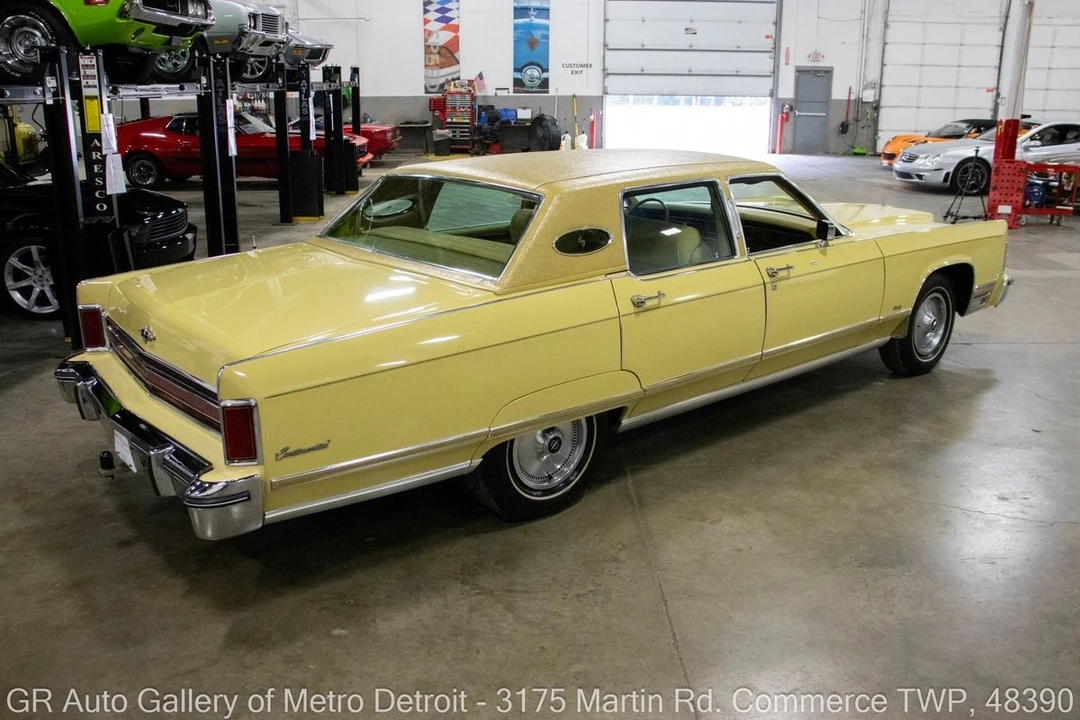1975 Lincoln Continental 5th Gen - Image 7 of 31