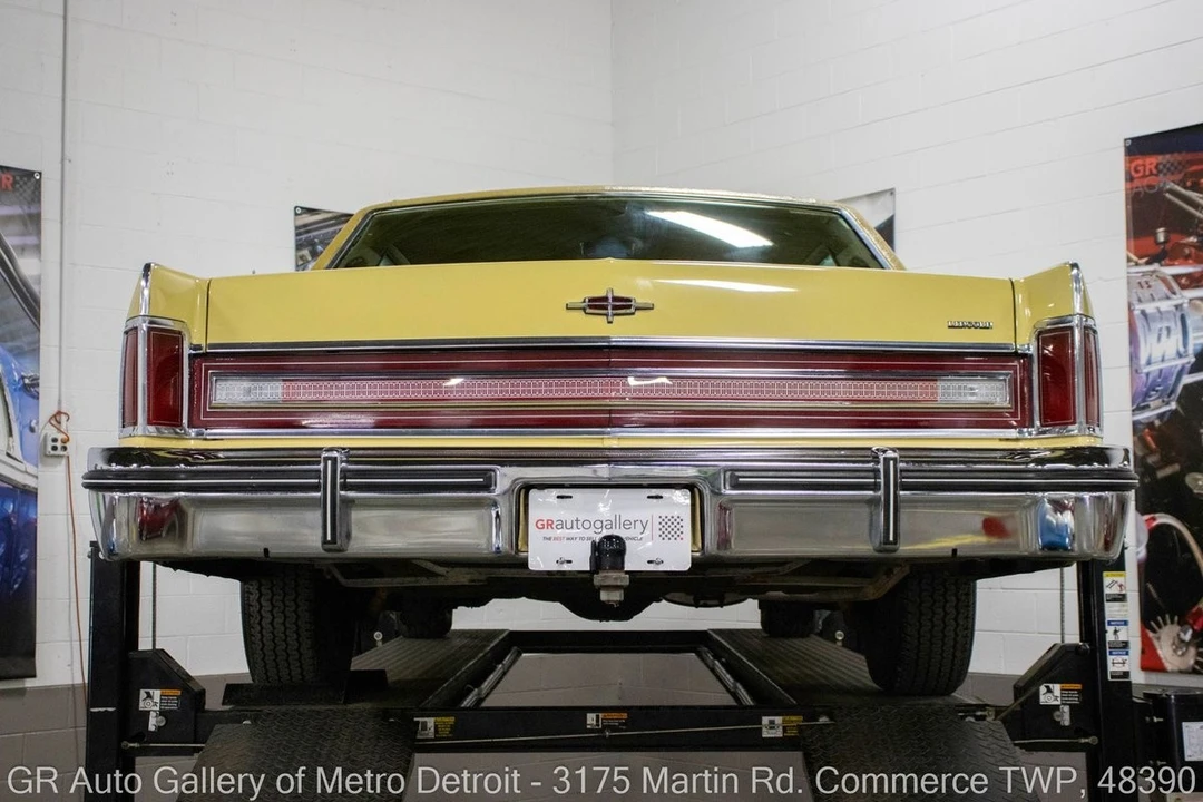 1975 Lincoln Continental 5th Gen - Image 20 of 31