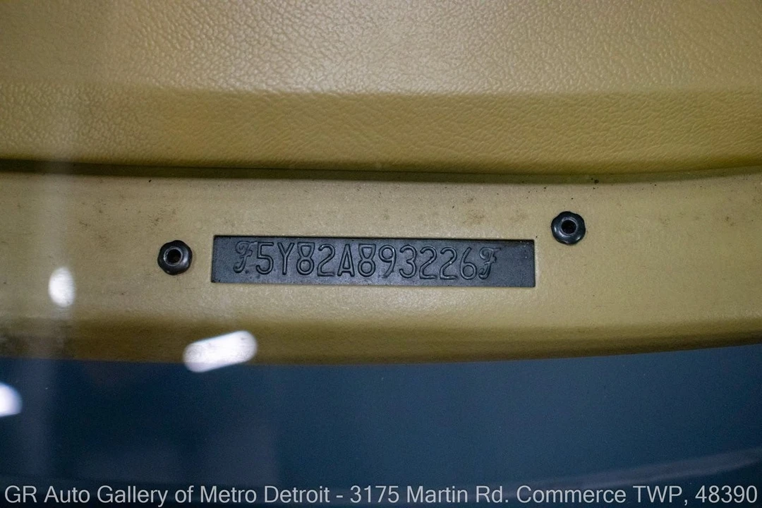 1975 Lincoln Continental 5th Gen - Image 17 of 31