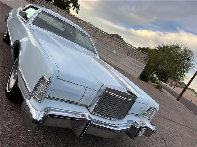 1975 Lincoln Continental 5th Gen - Image 23 of 31
