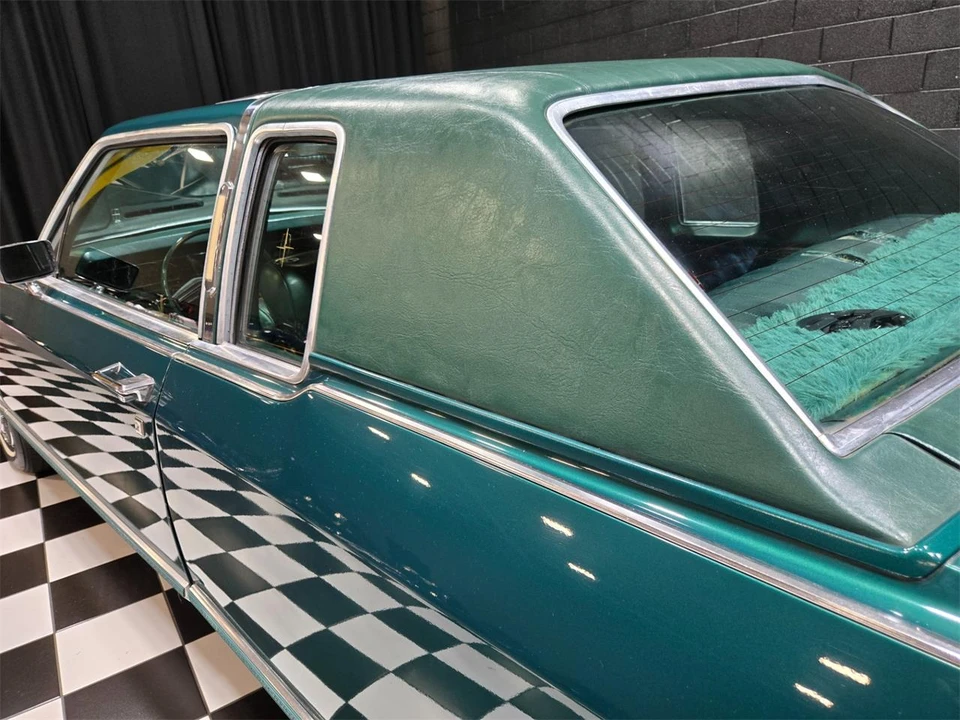 1975 Lincoln Continental 5th Gen - Image 26 of 31