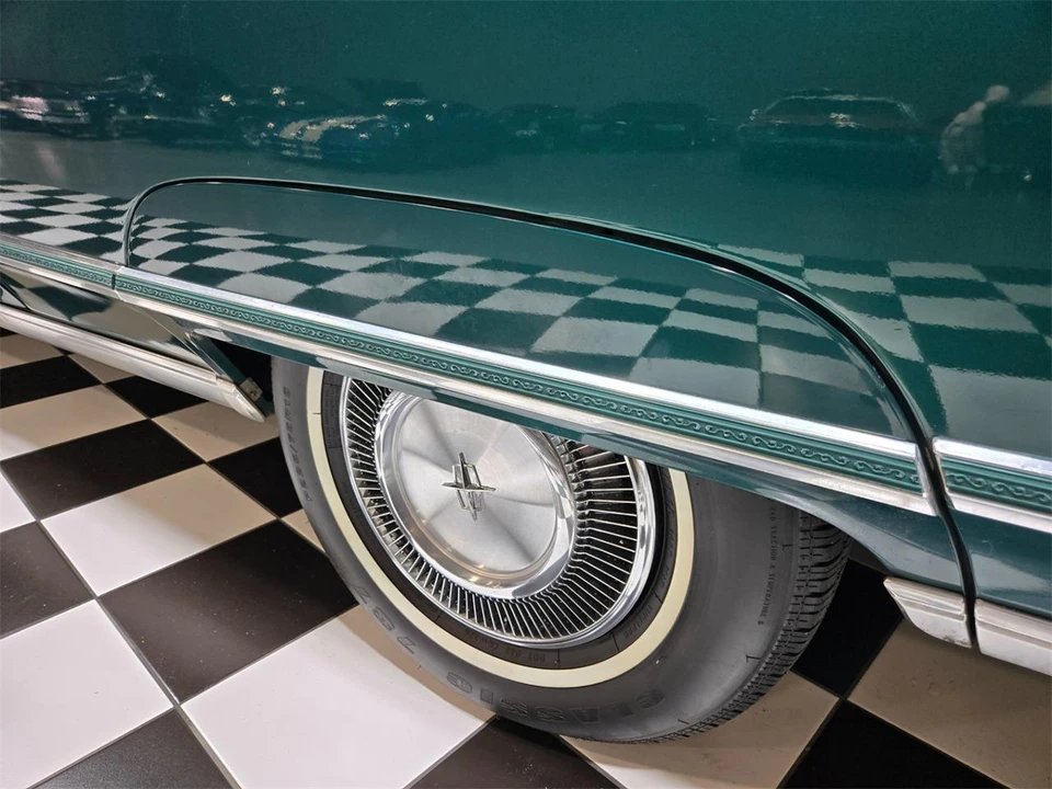 1975 Lincoln Continental 5th Gen - Image 29 of 31