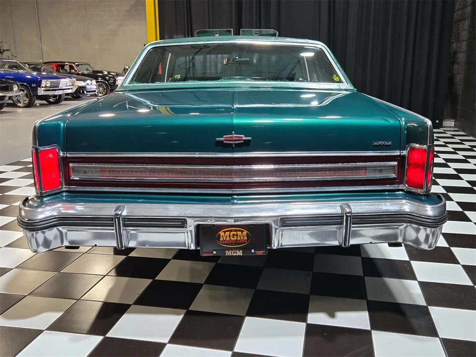 1975 Lincoln Continental 5th Gen - Image 4 of 31