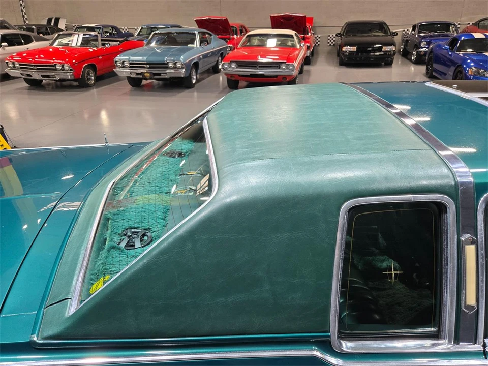 1975 Lincoln Continental 5th Gen - Image 14 of 31