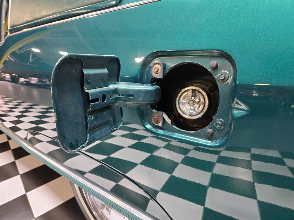 1975 Lincoln Continental 5th Gen - Image 30 of 31