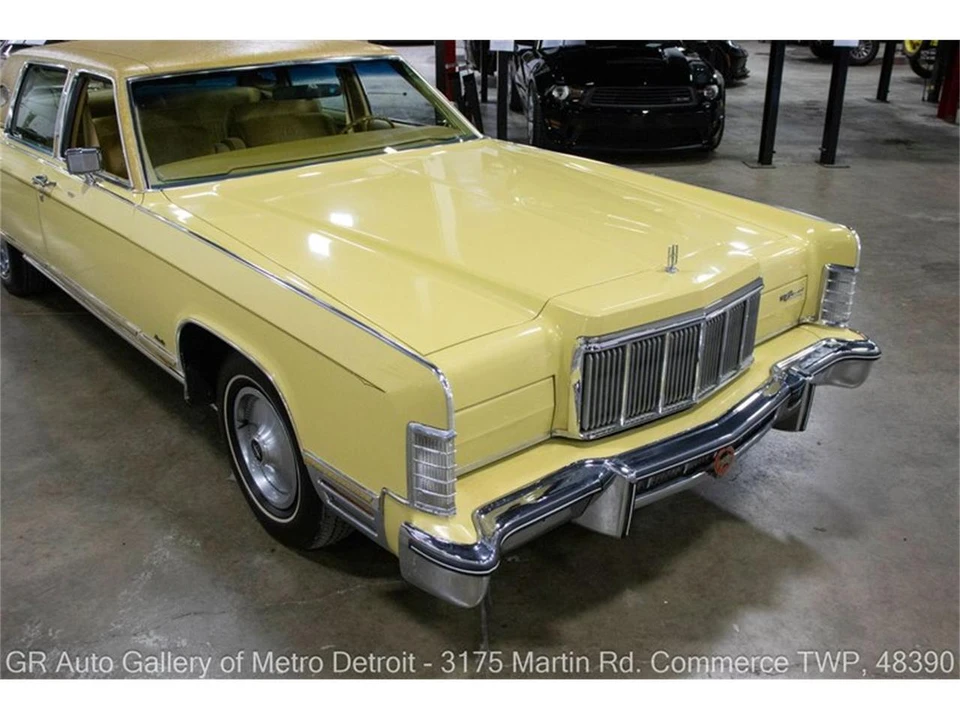 1975 Lincoln Continental 5th Gen - Image 13 of 31
