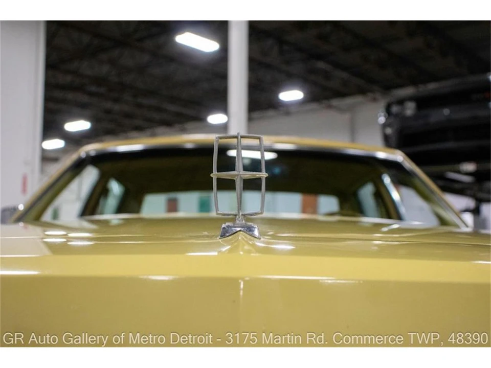 1975 Lincoln Continental 5th Gen - Image 28 of 31