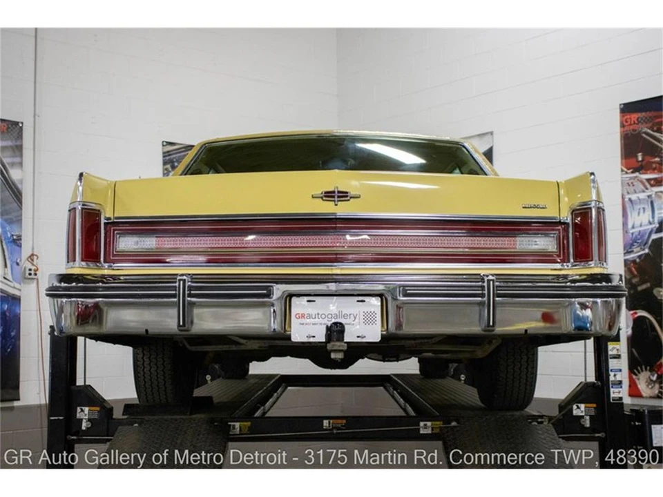 1975 Lincoln Continental 5th Gen - Image 19 of 31