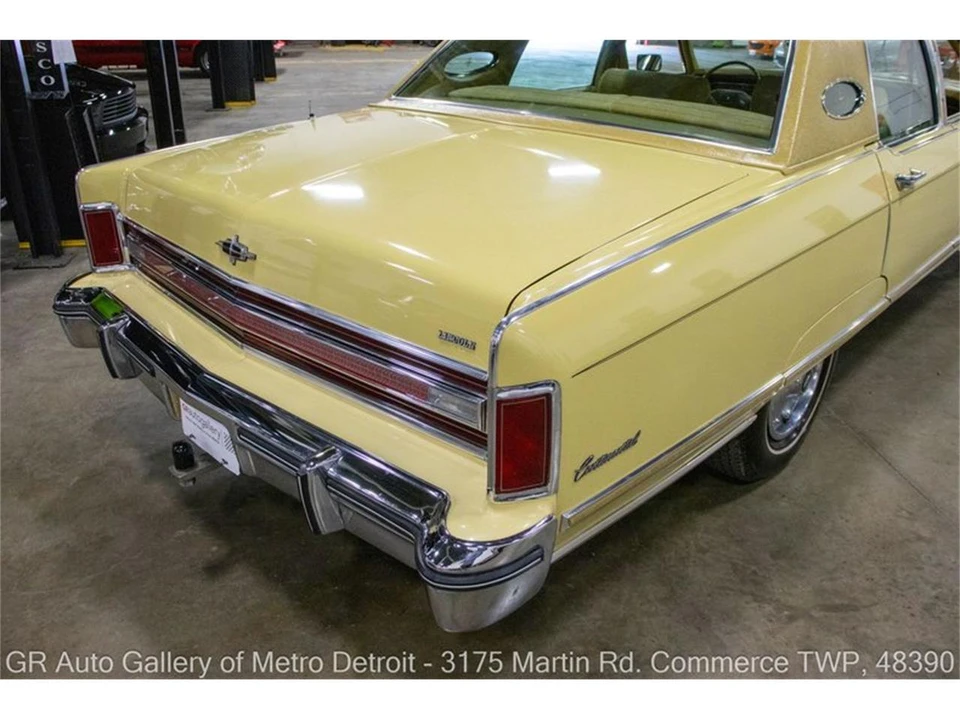 1975 Lincoln Continental 5th Gen - Image 15 of 31