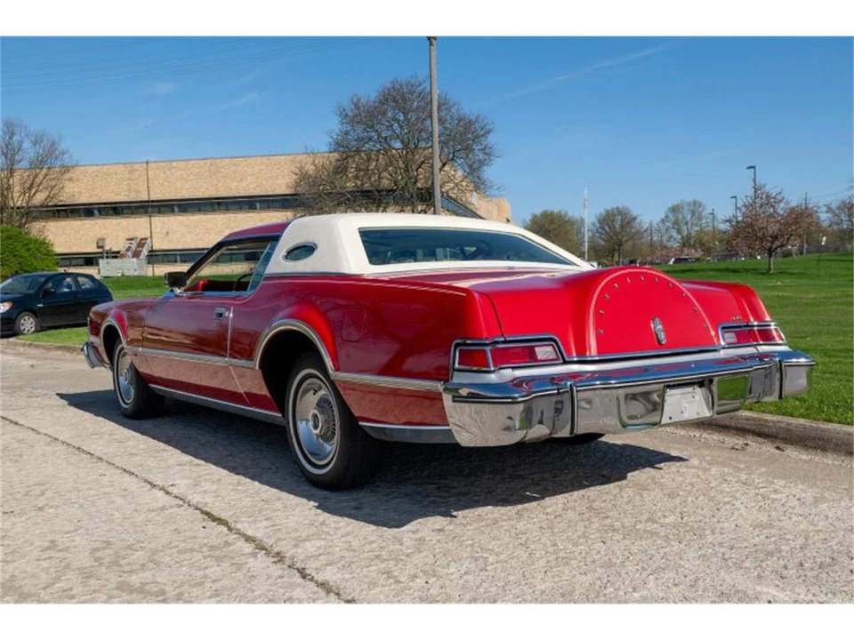 1975 Lincoln Continental 5th Gen - Image 12 of 31
