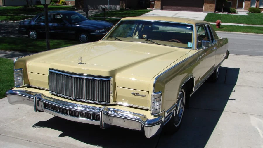 1975 Lincoln Continental 5th Gen - Image 2 of 9