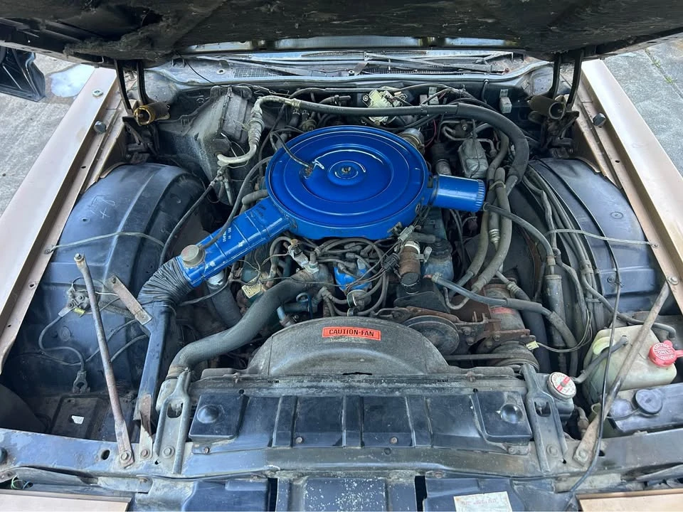 1975 Lincoln Continental 5th Gen - Image 19 of 20